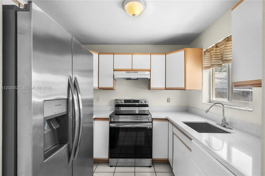 413 SE 22nd Street Fort Lauderdale FL 33316