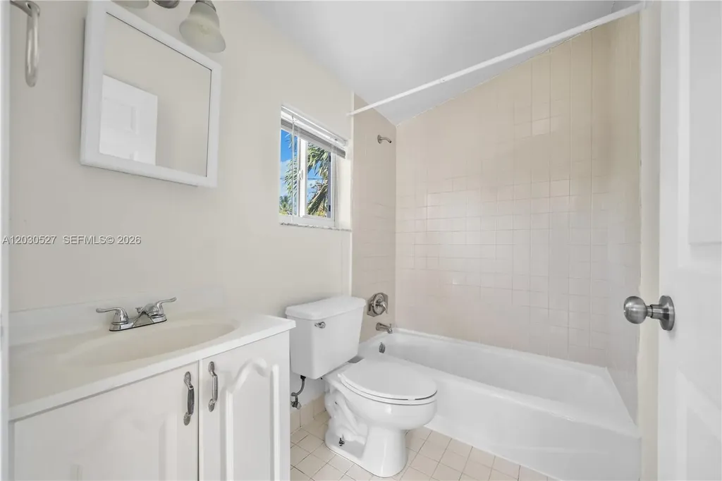 413 SE 22nd Street Fort Lauderdale FL 33316