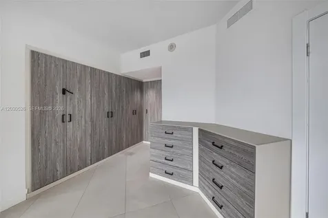 60 SW 13th Street Miami FL 33130