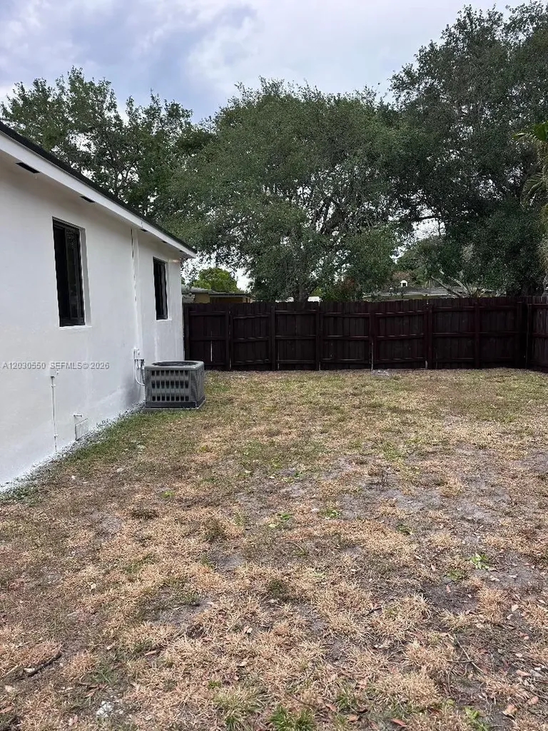 2750 Washington Street Hollywood FL 33020