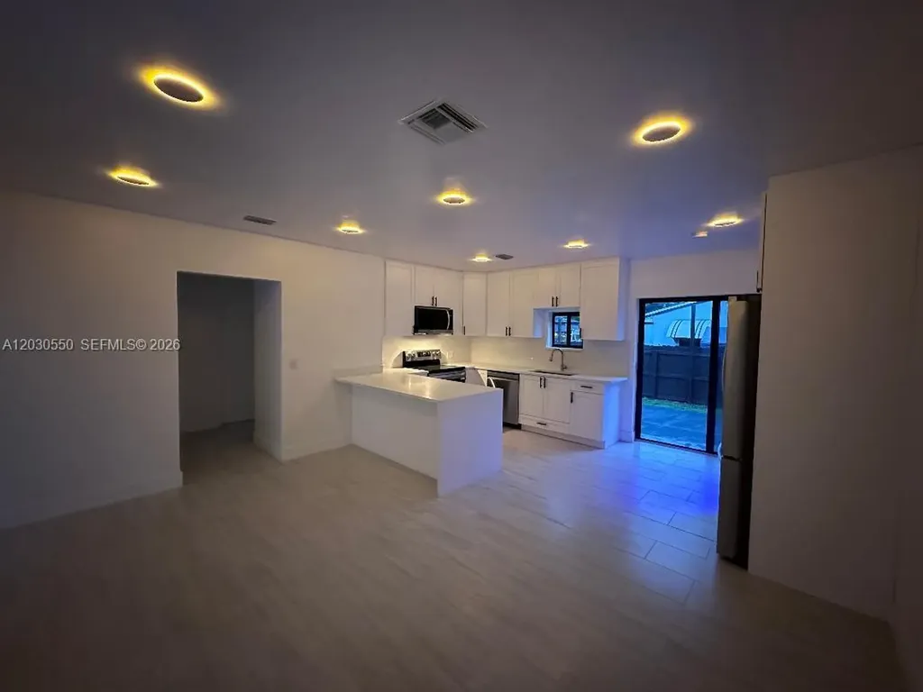 2750 Washington Street Hollywood FL 33020