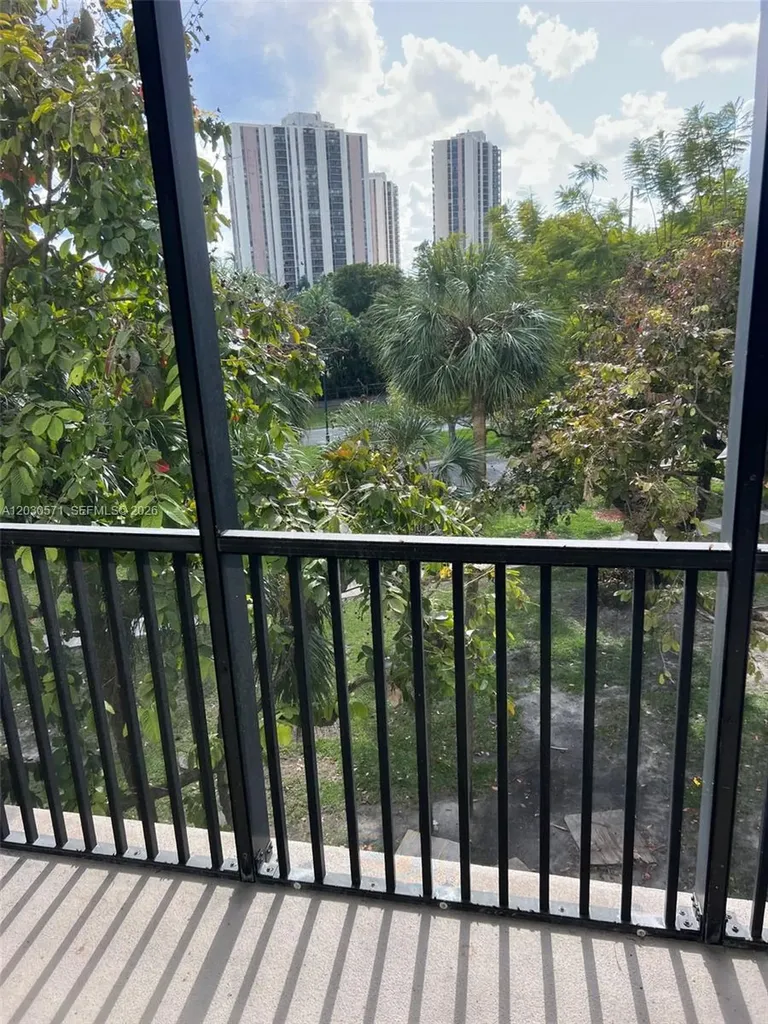 3301 N Country Club Drive Aventura FL 33180