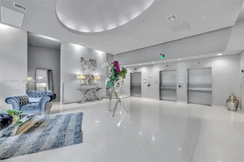 275 NE 18th Street Miami FL 33132