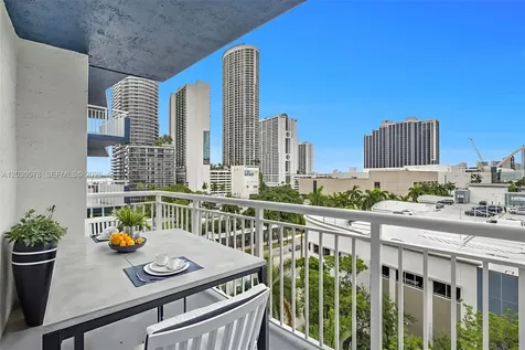 275 NE 18th Street Miami FL 33132