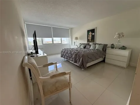 3140 S Ocean Drive Hallandale Beach FL 33009