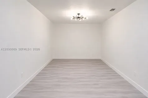 2564 SW 147th Path Miami FL 33185