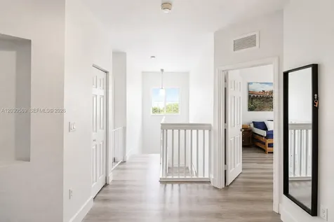 2564 SW 147th Path Miami FL 33185