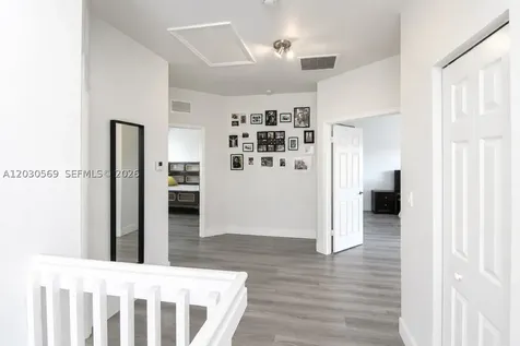 2564 SW 147th Path Miami FL 33185