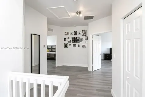 2564 SW 147th Path Miami FL 33185