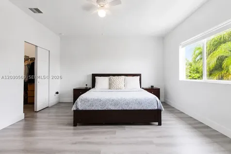 2564 SW 147th Path Miami FL 33185