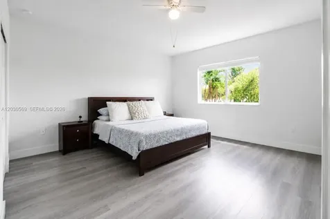 2564 SW 147th Path Miami FL 33185