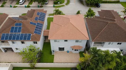 2564 SW 147th Path Miami FL 33185