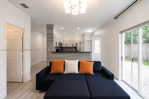 2564 SW 147th Path Miami FL 33185