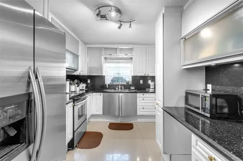 1320 SW 84th Avenue Miami FL 33144