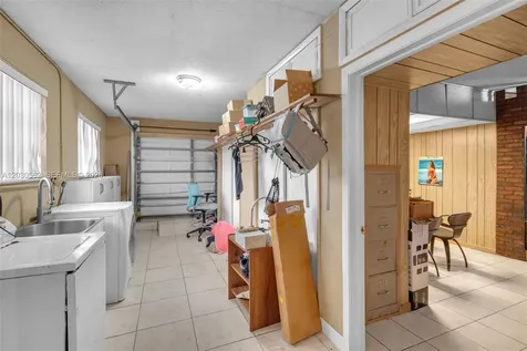1320 SW 84th Avenue Miami FL 33144