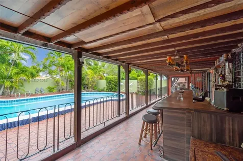 1320 SW 84th Avenue Miami FL 33144