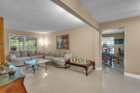 1320 SW 84th Avenue Miami FL 33144
