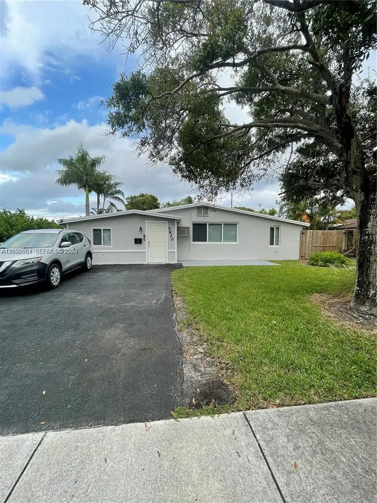 5920 NE 1st Terrace Oakland Park FL 33334