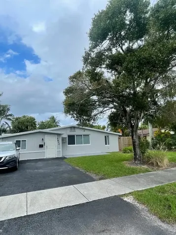5920 NE 1st Terrace Oakland Park FL 33334