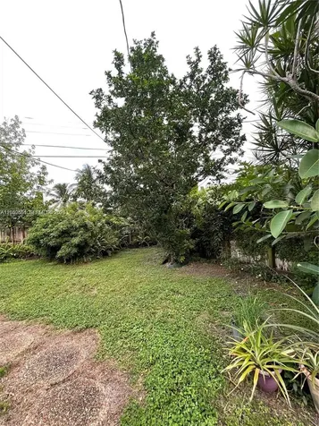 5920 NE 1st Terrace Oakland Park FL 33334