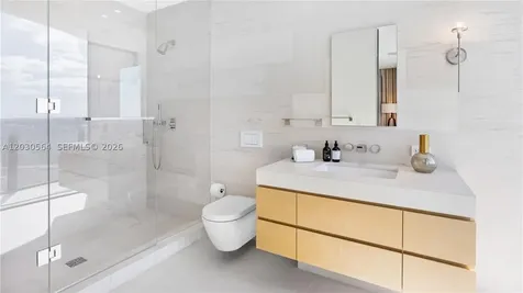 19575 Collins Avenue Sunny Isles Beach FL 33160
