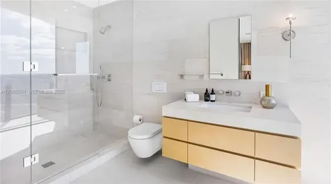 19575 Collins Avenue Sunny Isles Beach FL 33160