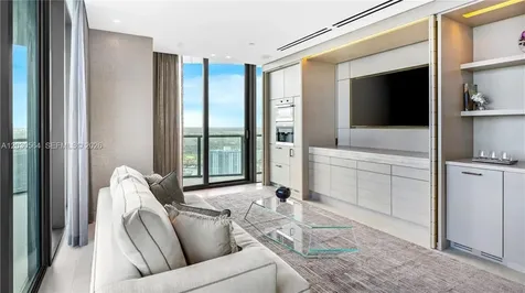 19575 Collins Avenue Sunny Isles Beach FL 33160