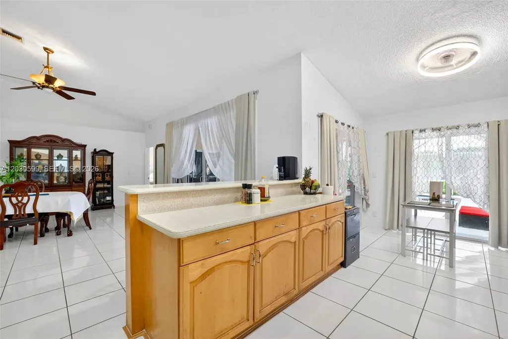 12436 SW 1st Street Coral Springs FL 33071