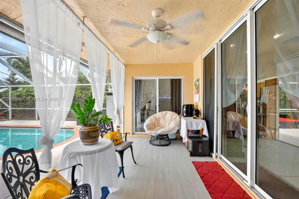 12436 SW 1st Street Coral Springs FL 33071