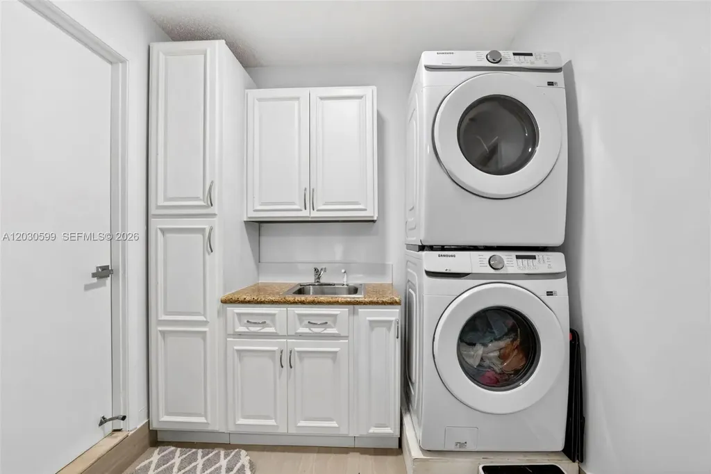 12436 SW 1st Street Coral Springs FL 33071