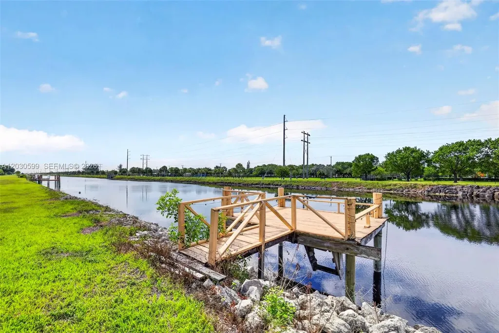 12436 SW 1st Street Coral Springs FL 33071
