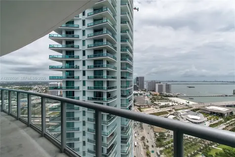 888 Biscayne Boulevard Miami FL 33132