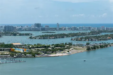 888 Biscayne Boulevard Miami FL 33132