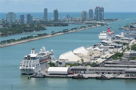 888 Biscayne Boulevard Miami FL 33132