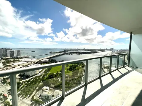 888 Biscayne Boulevard Miami FL 33132
