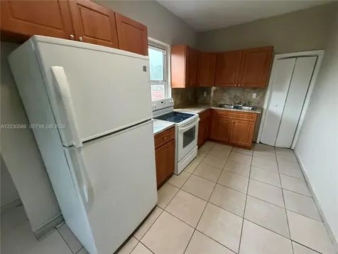 1420 NW 26th Avenue Miami FL 33125
