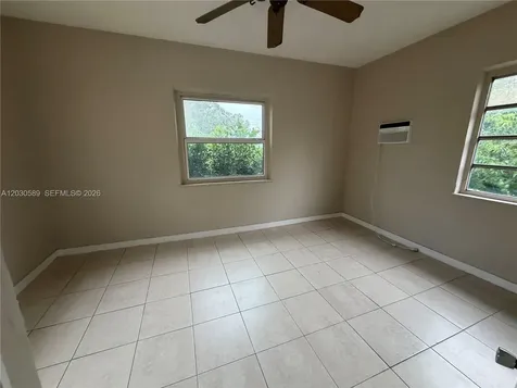 1420 NW 26th Avenue Miami FL 33125