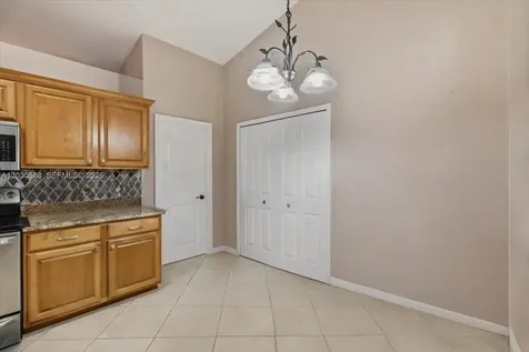 403 SW 28th Place Cape Coral FL 33991
