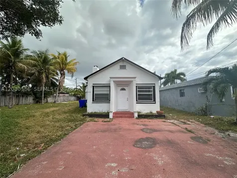 2135 Lincoln Street Hollywood FL 33020