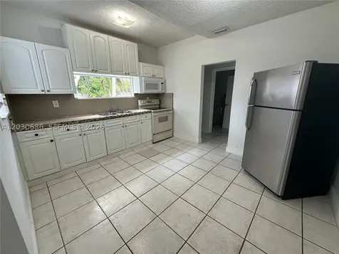 2135 Lincoln Street Hollywood FL 33020