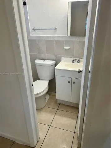 646 NW 4th Court Hallandale Beach FL 33009