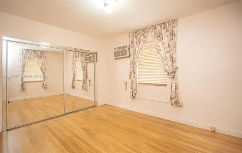 637 SW 11th Street Miami FL 33129