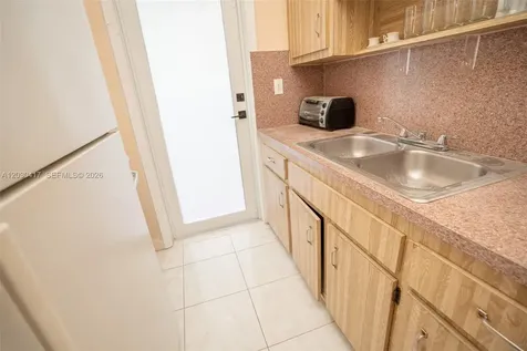 637 SW 11th Street Miami FL 33129