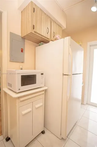 637 SW 11th Street Miami FL 33129