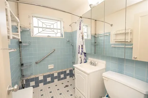 637 SW 11th Street Miami FL 33129