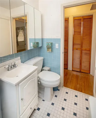 637 SW 11th Street Miami FL 33129