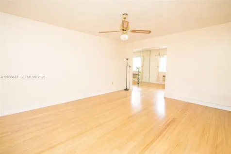 637 SW 11th Street Miami FL 33129