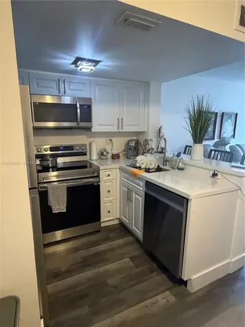 675 NW 85th Court Miami FL 33126