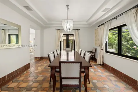 5860 Pine Tree Drive Miami Beach FL 33140