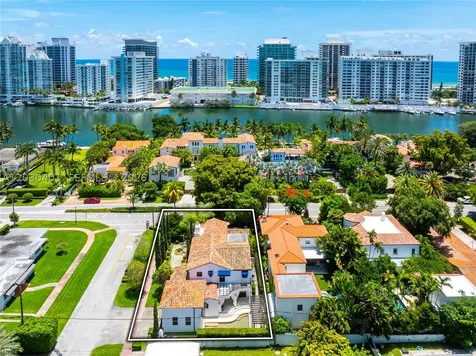 5860 Pine Tree Drive Miami Beach FL 33140